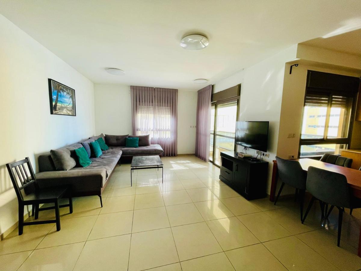 King David Apartment Netanya Exteriör bild