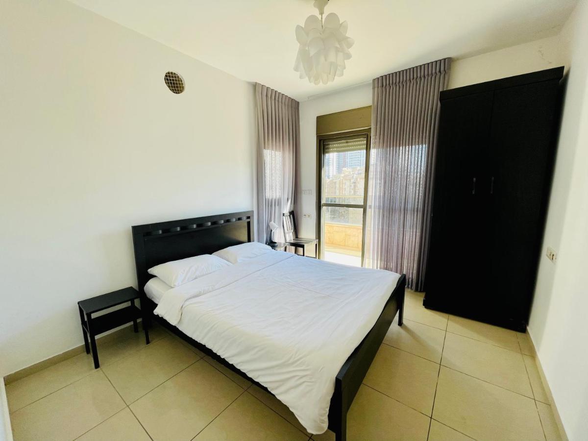 King David Apartment Netanya Exteriör bild